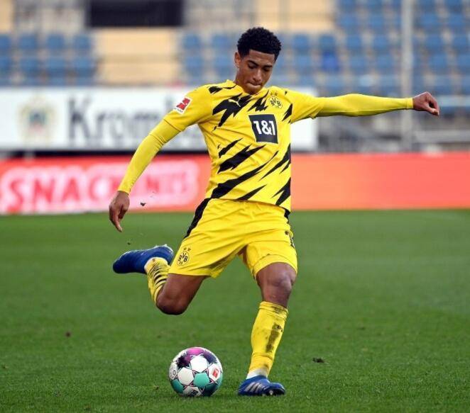 迪马：递补入选意大利国家队的坎比亚吉因小腿不适退出集训营（迪马：因小腿不适，递补入选意大利国家队的坎比亚吉已退出集训营）