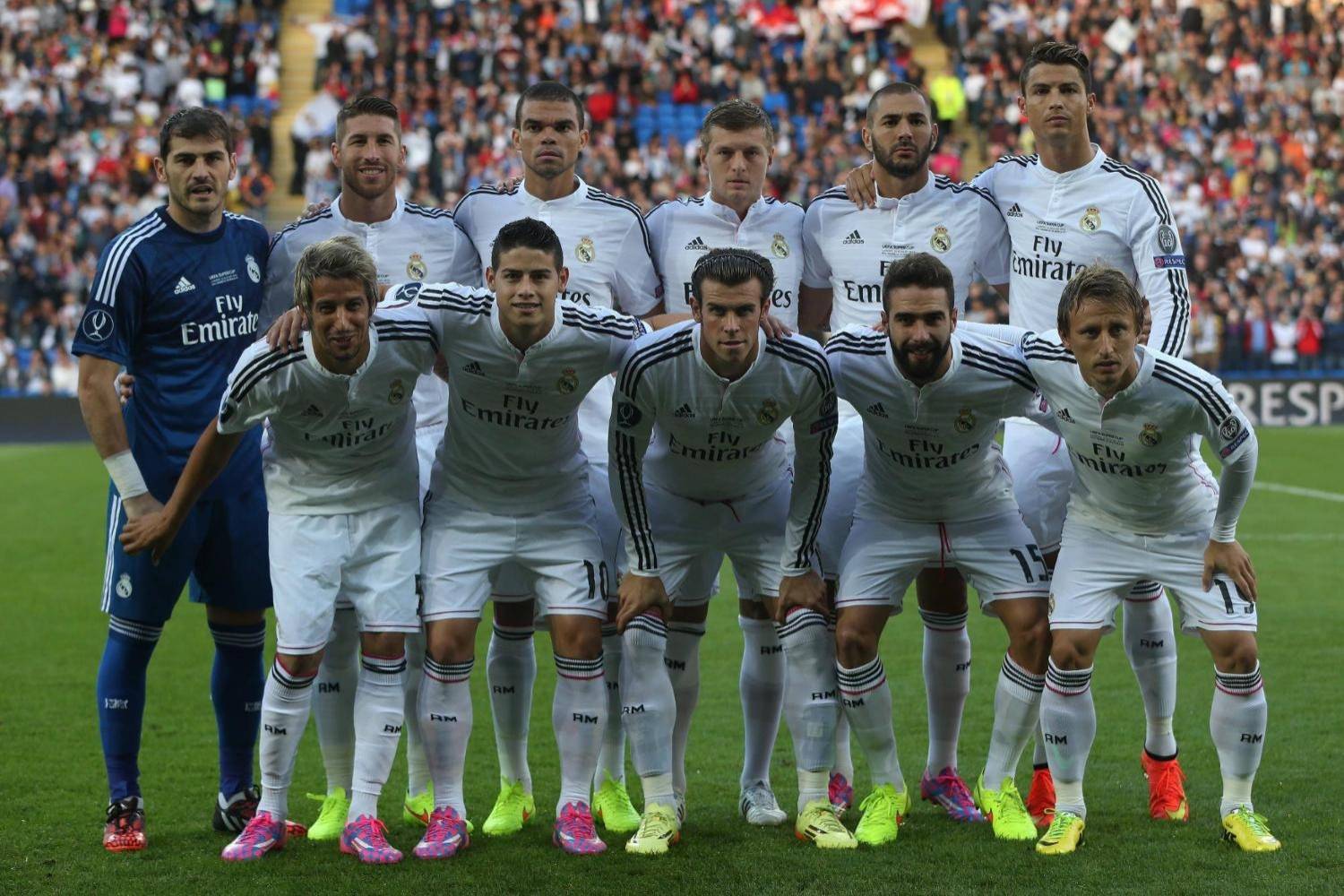 浓眉解析赢球关键：下半场复苏靠耐心，内线进攻是球队根基（浓眉剖析取胜关键：耐心助下半场回暖，内线进攻夯实球队根基）