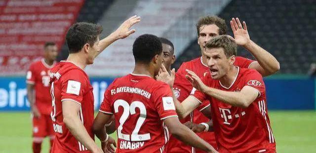 科贝记者：亚马尔预计下周二恢复合练，目标100%状态出战毕包（科贝电台：亚马尔预计下周二恢复合练，力争以100%状态出战毕包）