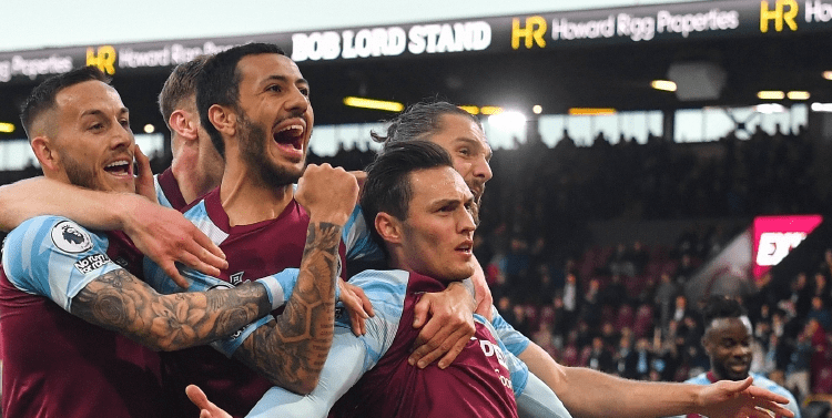 日职联战报：松村优太替补制胜，鹿岛1-0东京绿茵继续领跑（日职联快讯：松村优太替补建功，鹿岛鹿角1-0小胜东京绿茵稳居榜首）