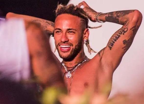 法比奥：我不知道领导有什么计划，但我知道他的计划是完美的（法比奥：我不知领导的具体计划，但我坚信他的安排无懈可击）