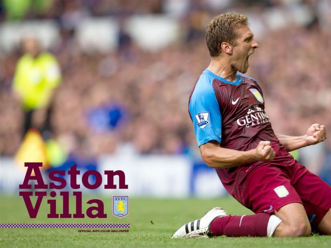 阿斯报：巴萨后卫埃里克·加西亚，未来三场仍将佩戴面罩出战（阿斯：埃里克·加西亚未来三战仍将佩戴面罩为巴萨出战）