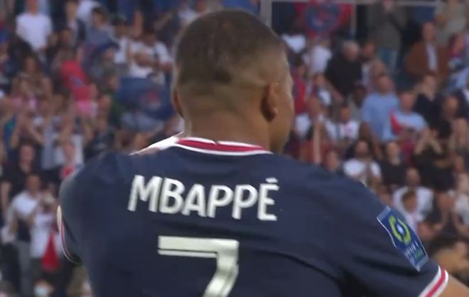 迈阿密国际vs温哥华白浪：梅西PK穆勒；苏亚雷斯替补（国际迈阿密战温哥华白浪：梅西对决穆勒，苏亚雷斯替补待命）