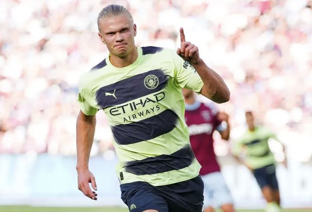 里程碑！兰德尔个人NBA生涯得分突破14000分大关（兰德尔生涯总得分破14000，职业里程碑达成）