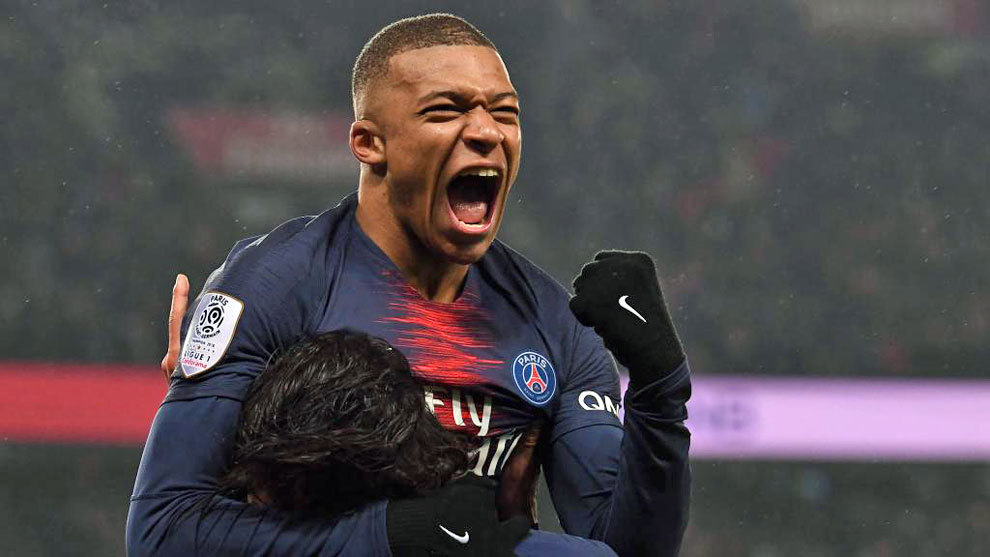 马卡：法院驳回安东尼红牌停赛暂停执行申请，他将无缘德比战（马卡：法院未批准安东尼红牌禁赛暂缓执行，他将缺席德比）