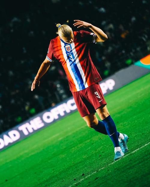 中超历年冠军回顾：深圳健力宝夺元年冠军，海港完成三连冠（回望中超历届冠军：深圳健力宝问鼎元年，海港成就三连冠）