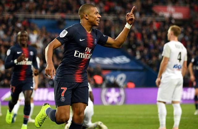 FM：尤文、斯图加特和洛里昂关注法国U20主力右闸贝尤库（FM：尤文、斯图加特与洛里昂有意法国U20主力右后卫贝尤库）